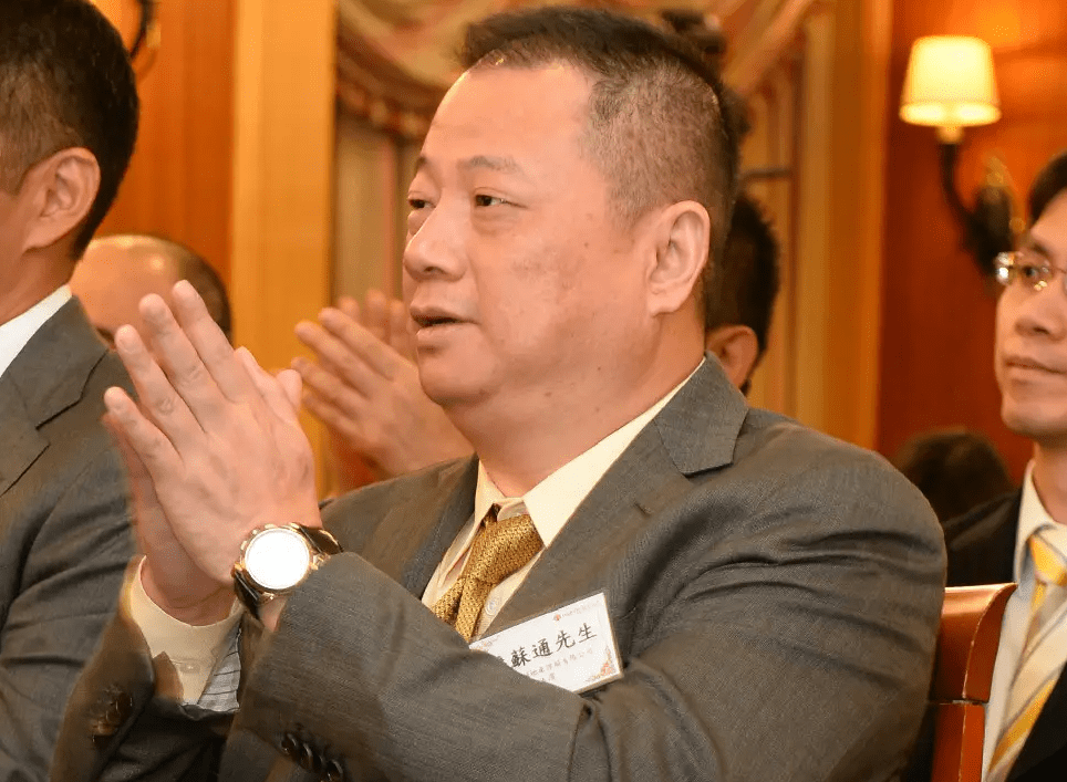 潘苏通最新动态，时代浪潮中的卓越成就者瞩目