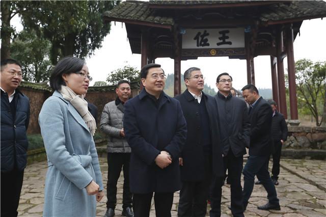 刘伯温三期必出一期,实际调研解析_艺术版75.117